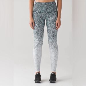 Lululemon Under Pant Hi-Rise Dazzle Nulux Leggings Women's 8